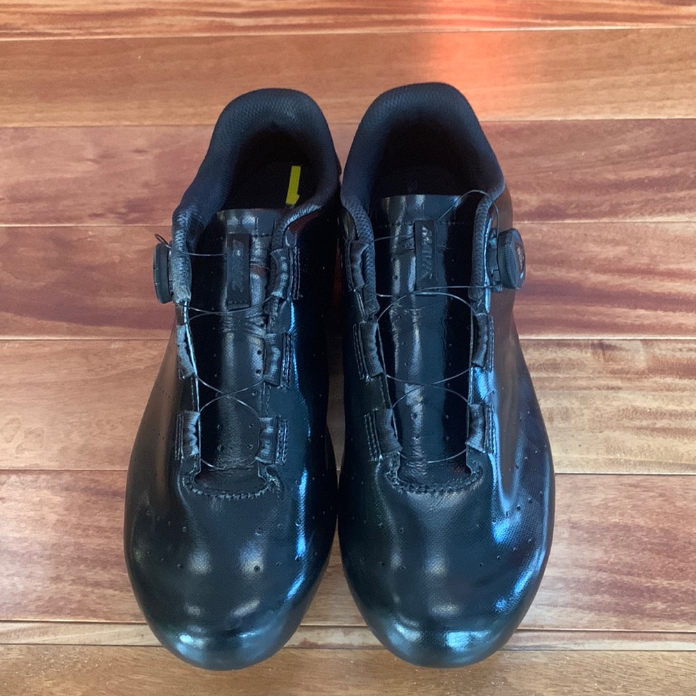 Mens 9.5 Womens 10.5 spin shoes with clips